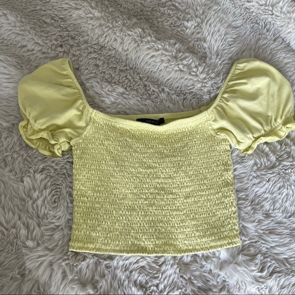 3/$15 🎾 Neon Yellow Puff-Sleeve Crop Top